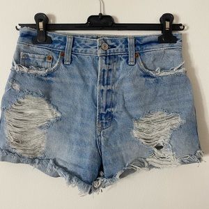 ABERCROMBIE & FITCH HIGH RISE SHORTS